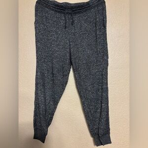 Xersion women’s gray joggers with pockets
